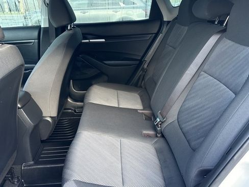 Used 2023 Kia Seltos LX AWD/4WD image 6