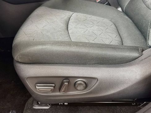 Used 2025 Toyota RAV4 XLE w/ Convenience Package AWD/4WD image 16