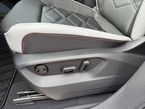 New 2026 Volkswagen Atlas Peak Edition image 30