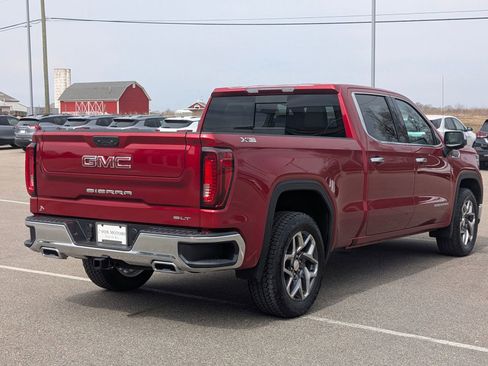 Used 2024 GMC Sierra 1500 SLT w/ SLT Convenience Package image 4