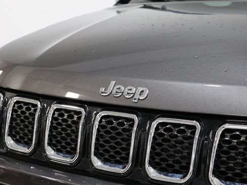Used 2024 Jeep Compass Limited AWD/4WD image 12