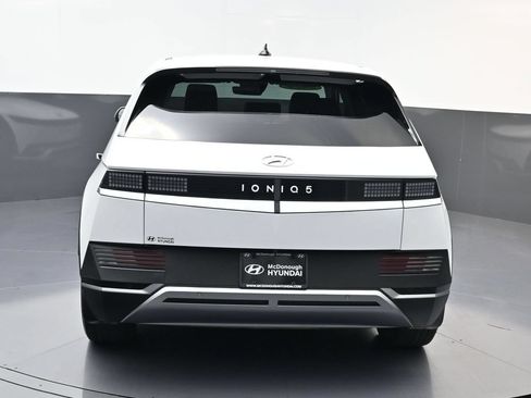 Certified 2024 Hyundai Ioniq 5 SEL RWD image 5