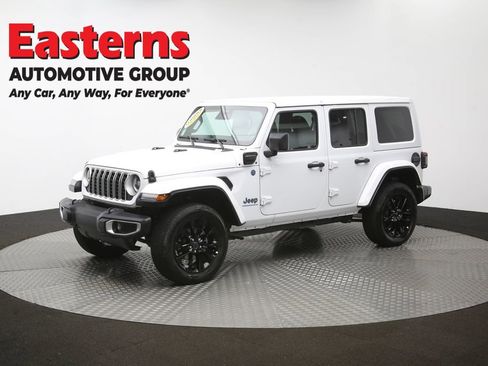 Used 2025 Jeep Wrangler Unlimited Sahara w/ Safety Group AWD/4WD image 58