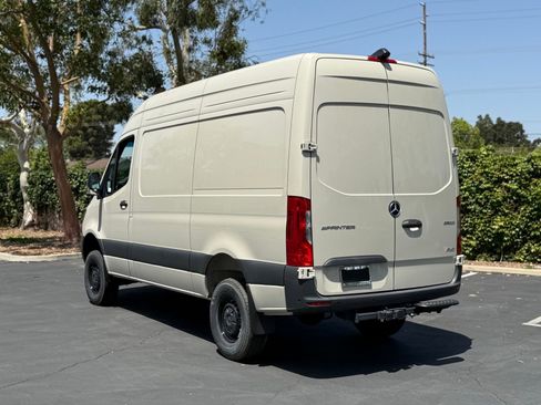 New 2025 Mercedes-Benz Sprinter 2500 image 8