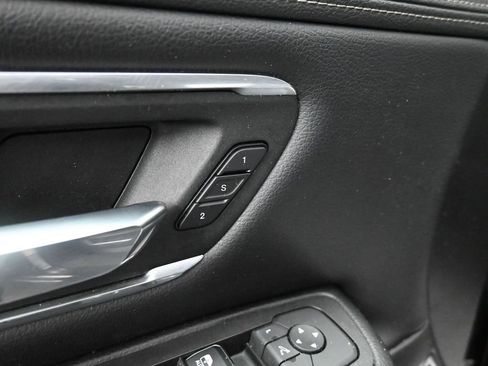 Used 2025 RAM 1500 Laramie image 27