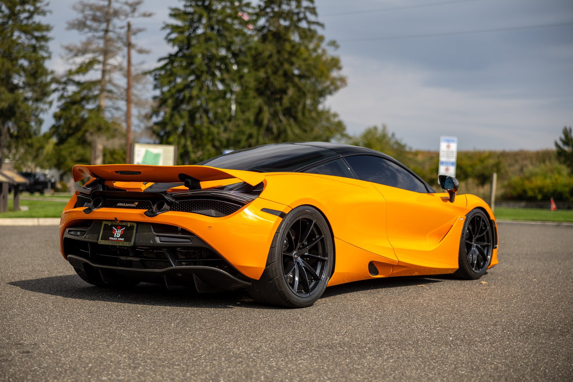 Used 2019 McLaren 720S RWD image 27