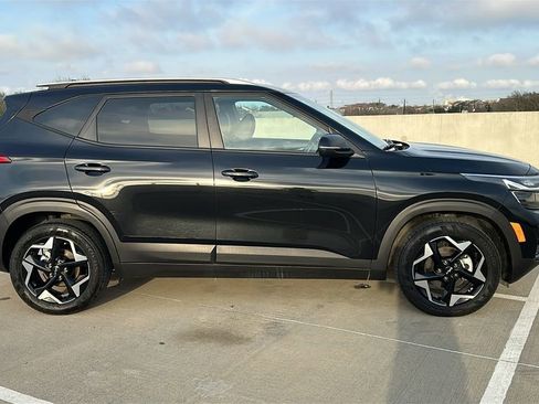 Used 2025 Kia Seltos S image 13