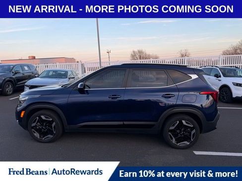 Used 2024 Kia Seltos SX w/ SX Sunroof Package image 4