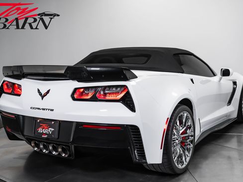 Used 2016 Chevrolet Corvette Z06 w/ 3LZ Preferred Equipment Group RWD image 20