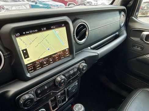 Used 2022 Jeep Wrangler Unlimited Sahara w/ Cold Weather Group image 24