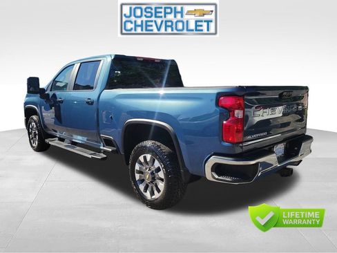 Used 2025 Chevrolet Silverado 2500 LT w/ All Star Edition AWD/4WD image 3