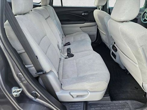 Used 2017 Honda Pilot EX image 19
