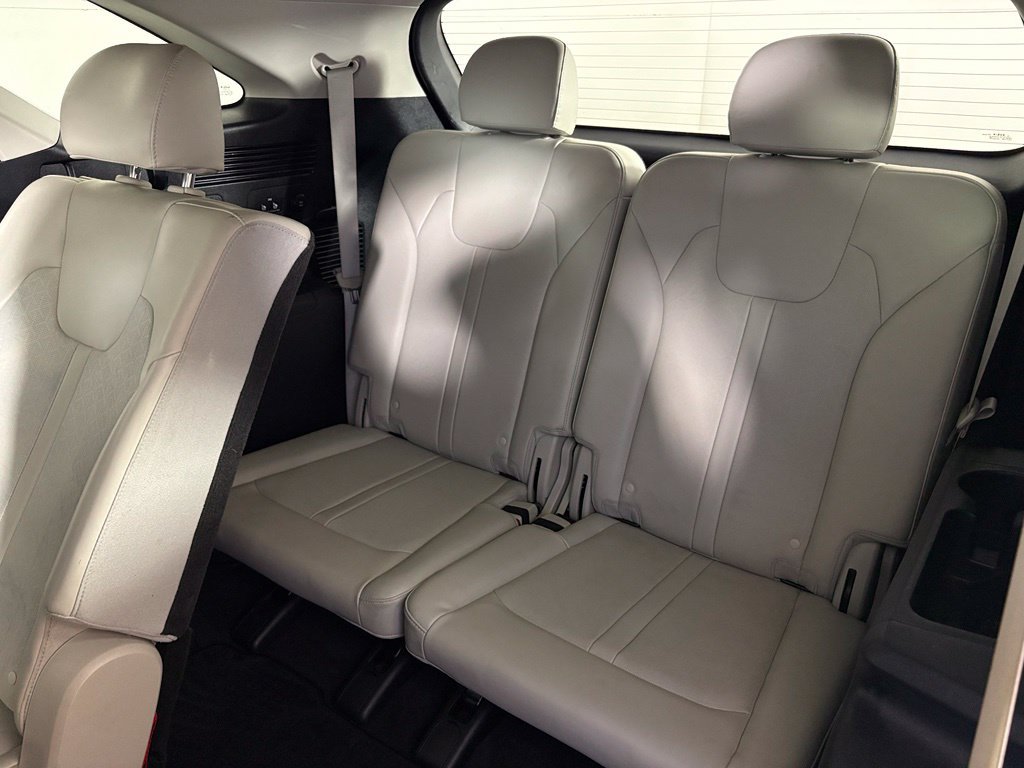 Used 2022 Kia Sorento S w/ Panoramic Sunroof Package FWD image 41