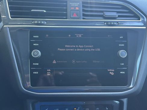 Used 2023 Volkswagen Tiguan SE FWD image 29