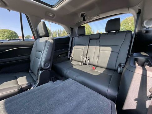 Used 2022 Honda Pilot Elite image 14