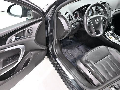 Used 2011 Buick Regal CXL w/ RL2 Preferred Equipment Group FWD image 4
