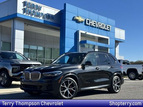 Used 2022 BMW X5 sDrive40i w/ M Sport Package image 1