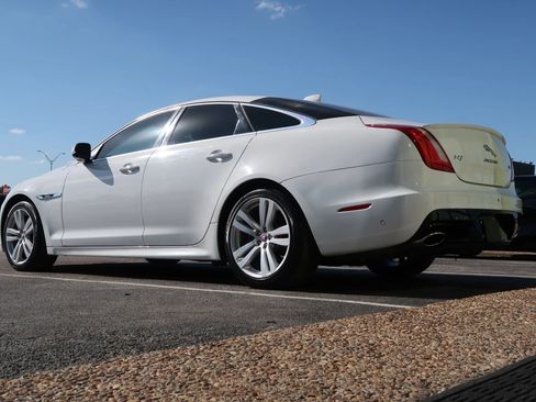 Used 2019 Jaguar XJ R-Sport RWD image 11