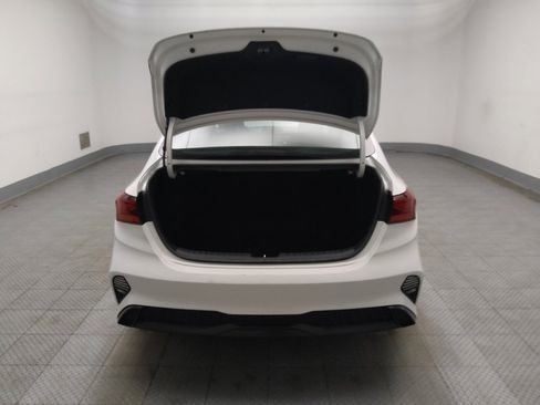 Used 2024 Kia Forte LXS FWD image 29