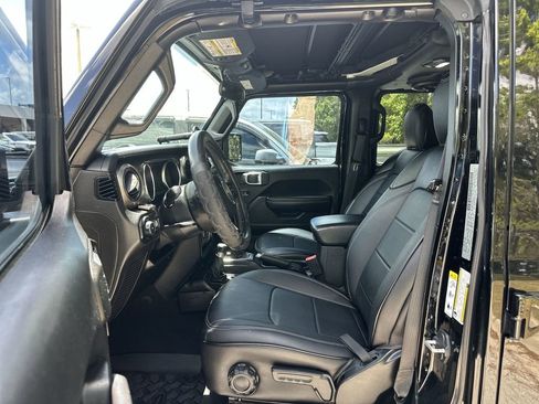 Used 2019 Jeep Wrangler Unlimited Sport S AWD/4WD image 2