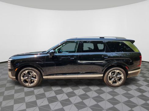 Certified 2026 Hyundai Palisade Limited AWD/4WD image 5