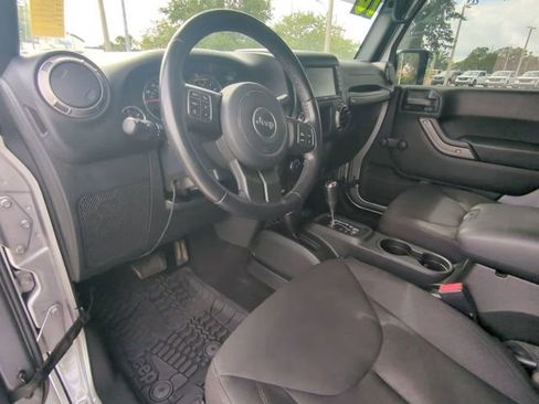 Used 2018 Jeep Wrangler Sport AWD/4WD image 16