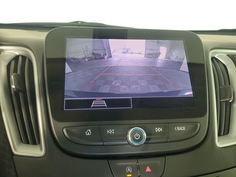 Used 2022 Chevrolet Malibu LS image 21