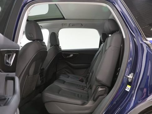 Used 2022 Audi Q7 3.0T Premium w/ Convenience Package AWD/4WD image 35