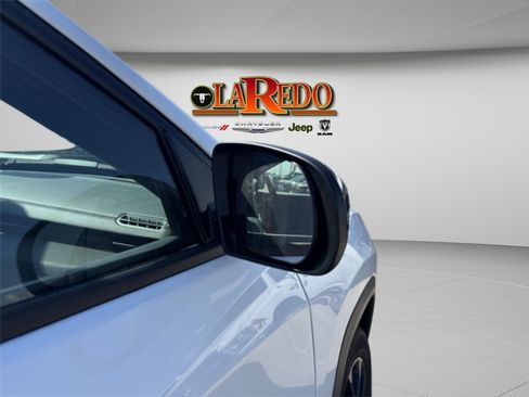 New 2026 Jeep Compass Latitude image 13