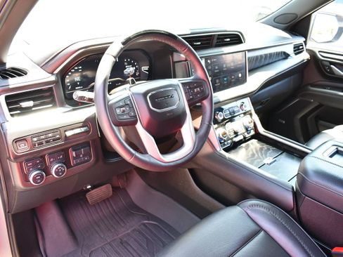 Used 2023 GMC Yukon Denali w/ Denali Reserve Package AWD/4WD image 14
