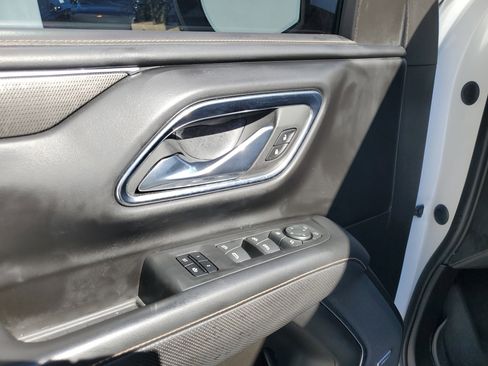 Used 2023 GMC Yukon AT4 w/ Technology Package image 19