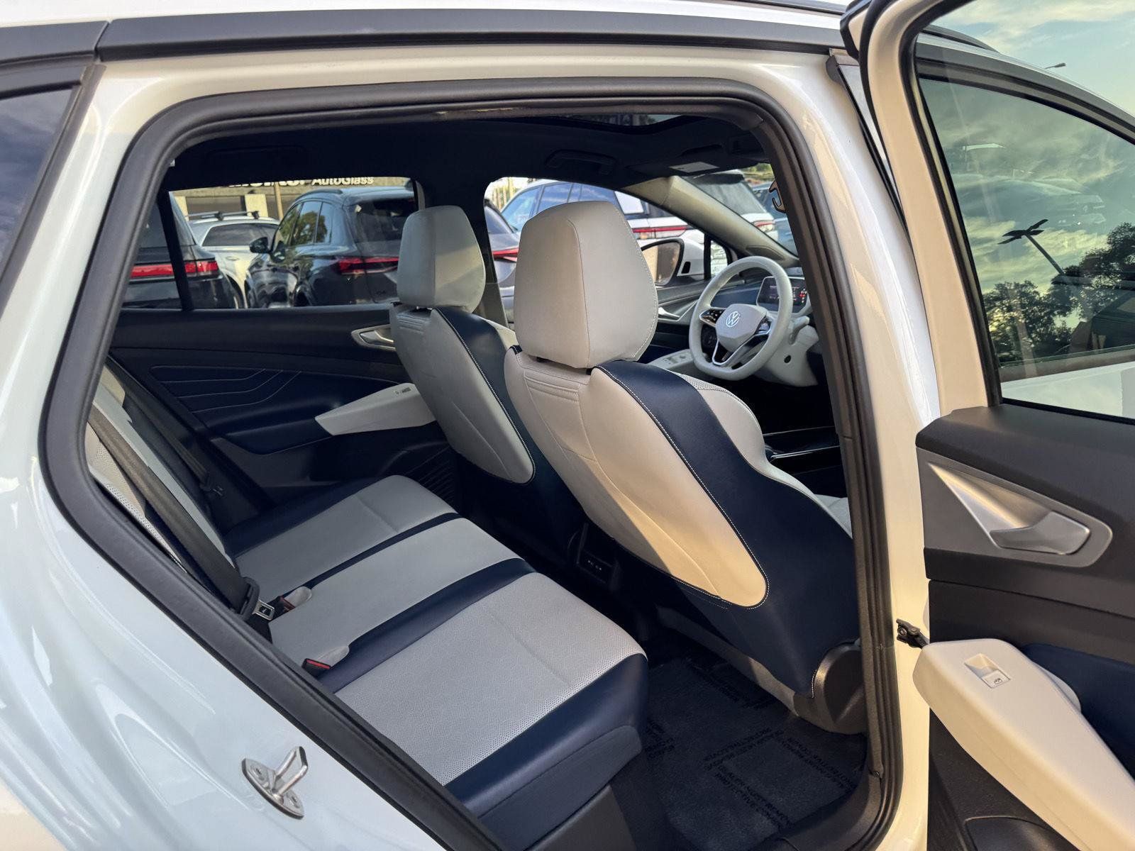 Used 2023 Volkswagen ID.4 Pro S RWD image 37