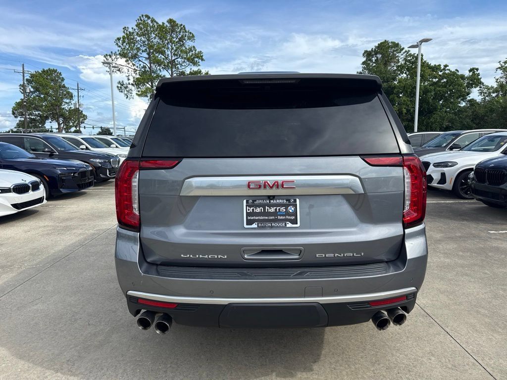 Used 2022 GMC Yukon Denali RWD image 4