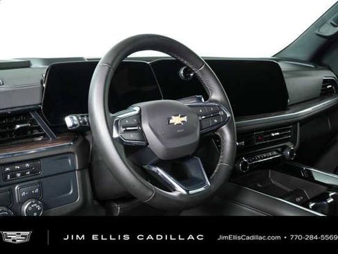 Used 2025 Chevrolet Tahoe LT RWD image 4