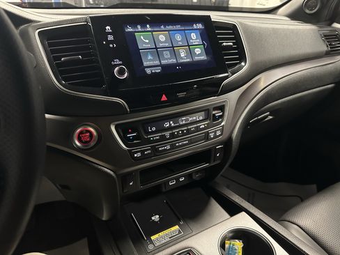 Used 2024 Honda Passport EX-L image 17