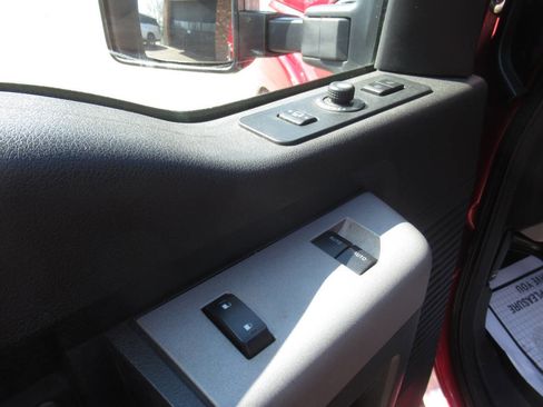 Used 2016 Ford F250 Lariat w/ Chrome Package image 14