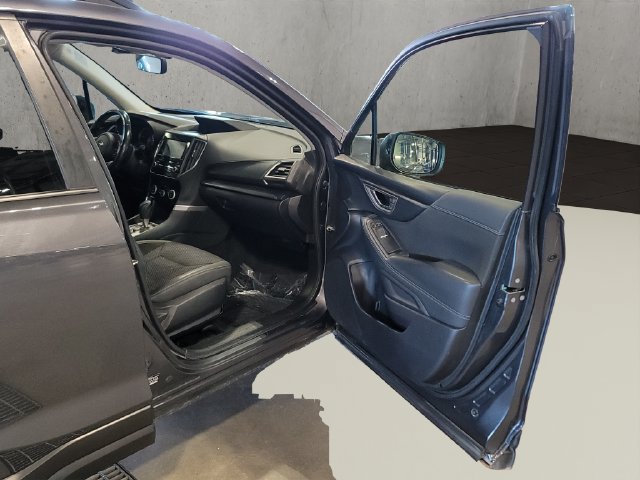 Used 2020 Subaru Forester Premium AWD/4WD image 16