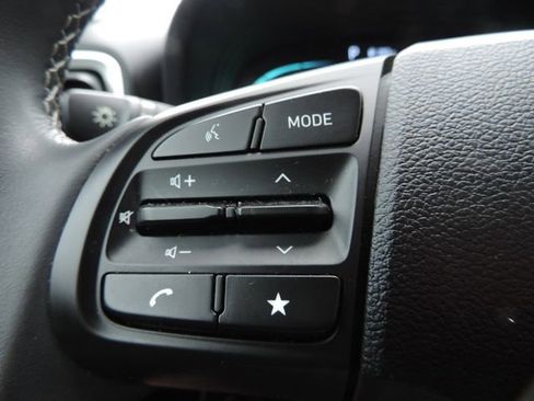 Used 2024 Hyundai Venue SEL FWD image 27
