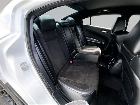 Used 2018 Dodge Charger R/T Scat Pack RWD image 26