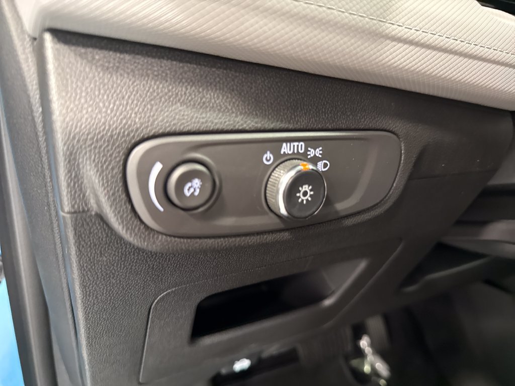 New 2026 Chevrolet TrailBlazer LT w/ Convenience Package AWD/4WD image 9