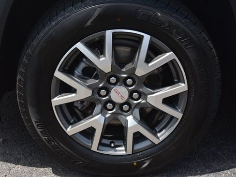 Used 2023 GMC Acadia SLE FWD image 10