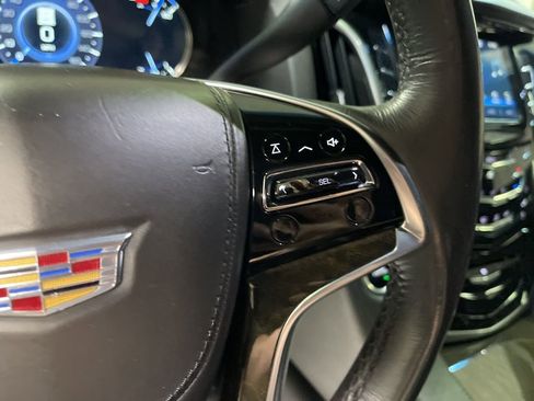 Used 2019 Cadillac Escalade Platinum AWD/4WD image 33