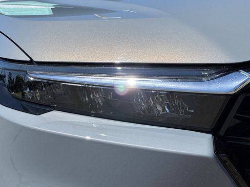 Used 2024 Honda CR-V EX-L image 11