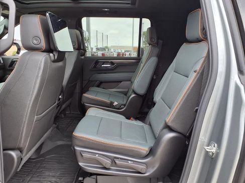 New 2026 GMC Yukon XL AT4 w/ AT4 Premium Plus Package AWD/4WD image 20