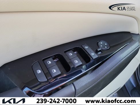Certified 2024 Kia Sportage EX FWD image 21
