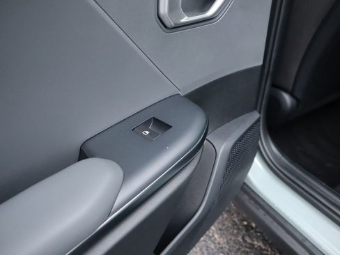 New 2025 Kia K4 LXS image 12