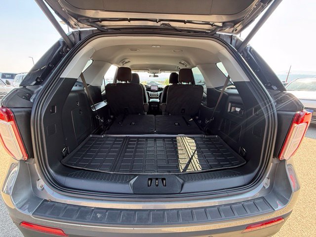 Used 2022 Ford Explorer XLT w/ Class IV Trailer Tow Package AWD/4WD image 20