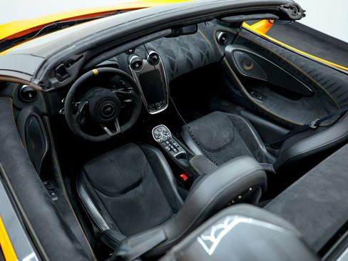 Used 2020 McLaren 600LT Spider image 14
