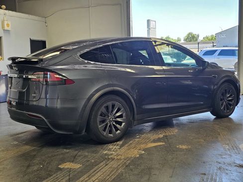 Used 2018 Tesla Model X 100D AWD/4WD image 4