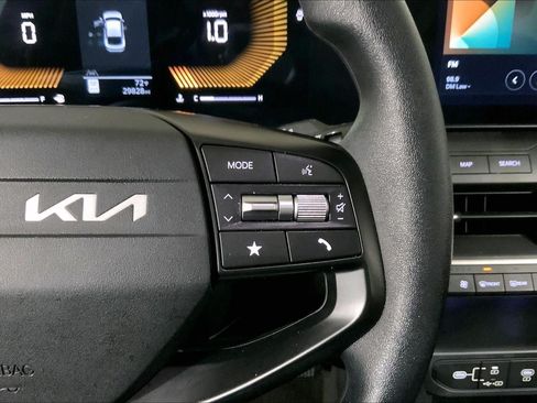 Used 2025 Kia K4 FWD image 19